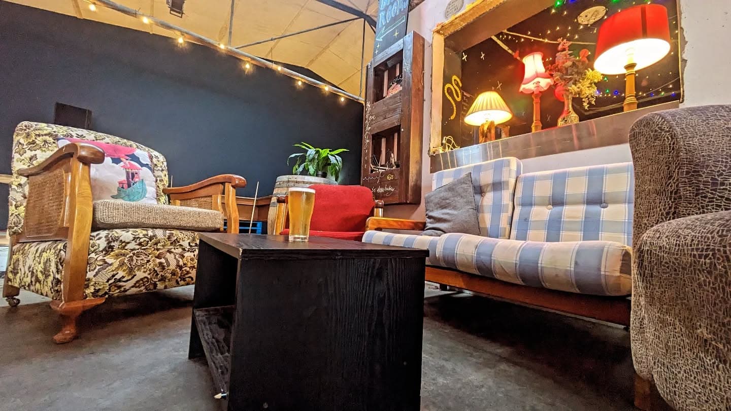 Bevs Couches
