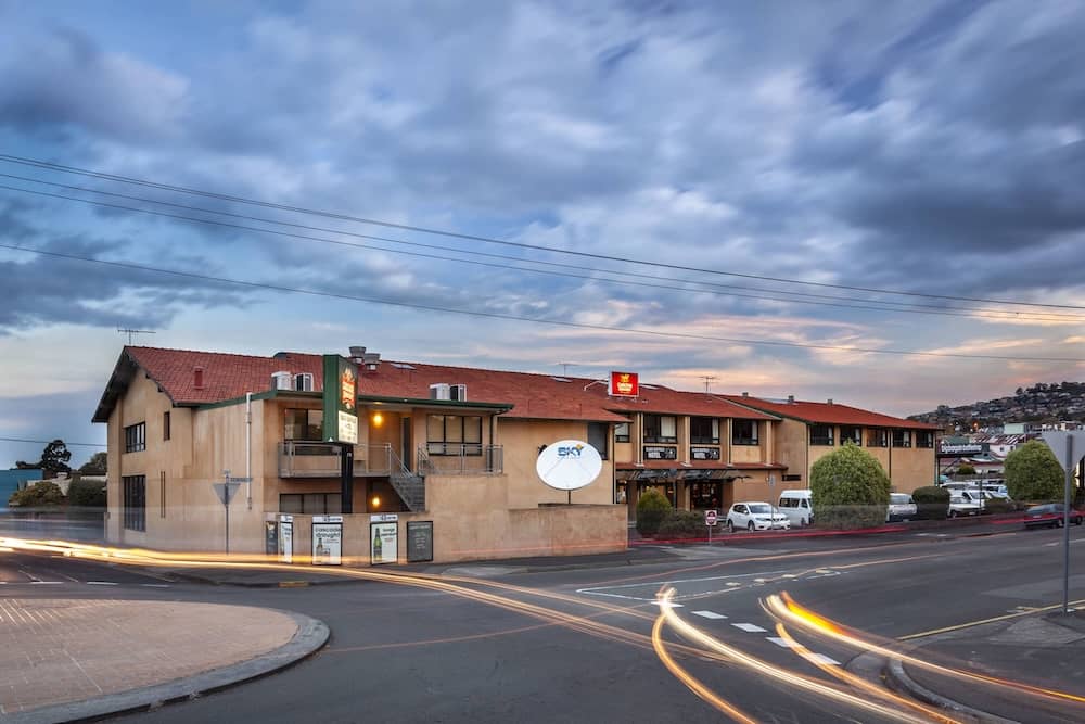 Black Buffalo Hotel